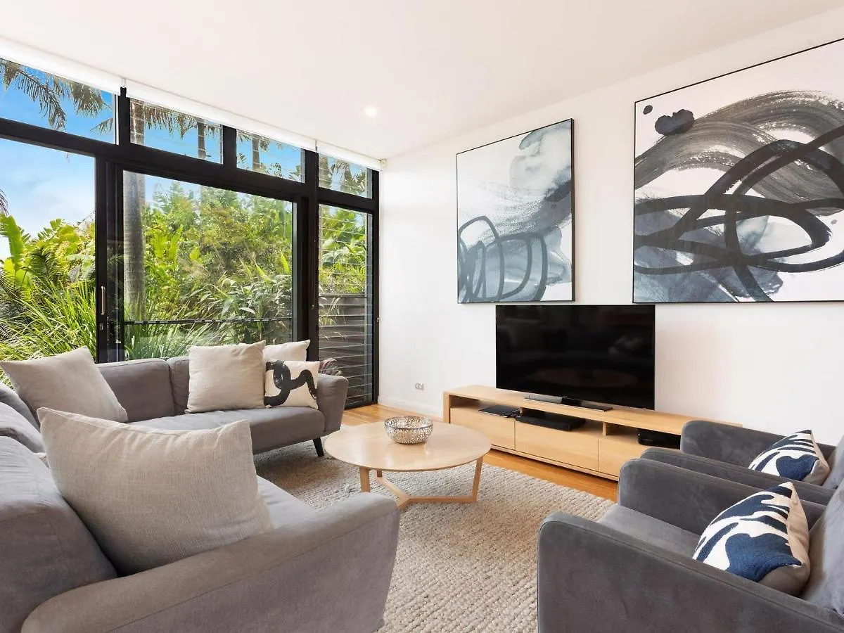 Kiah - Nestled Between Main & Belongil Beaches Byron Bay