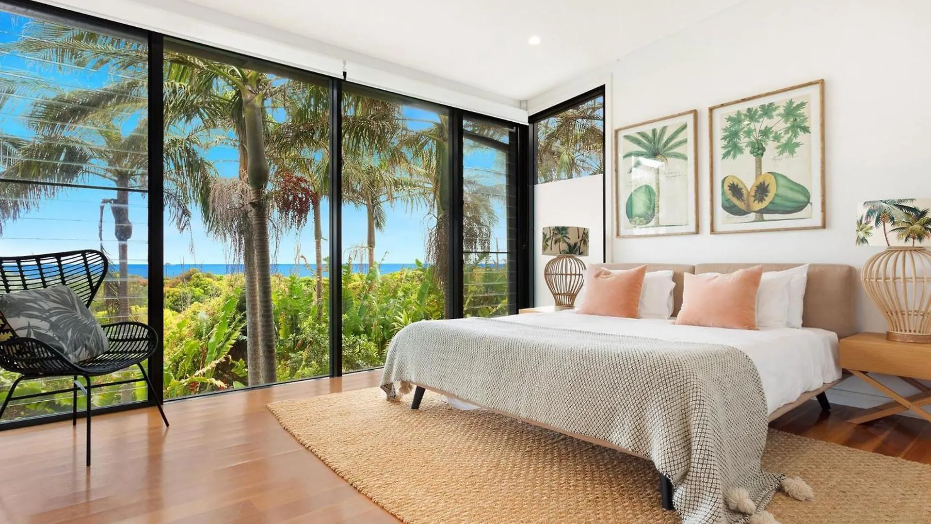 Ferienhaus Kiah - Nestled Between Main & Belongil Beaches