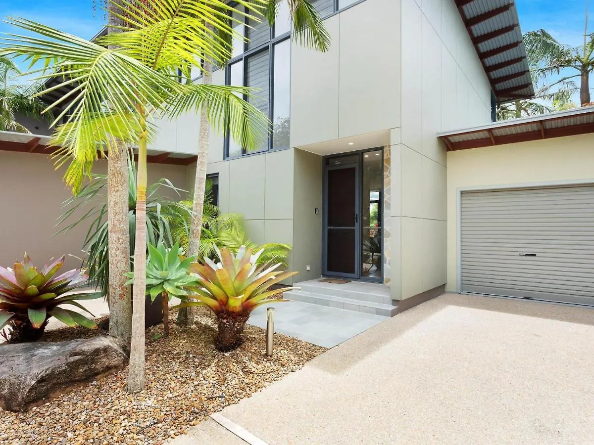 Kiah - Nestled Between Main & Belongil Beaches Holiday home